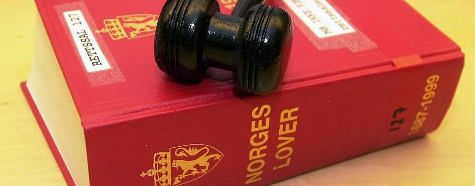 Sterkere domstolskontroll over Stortinget