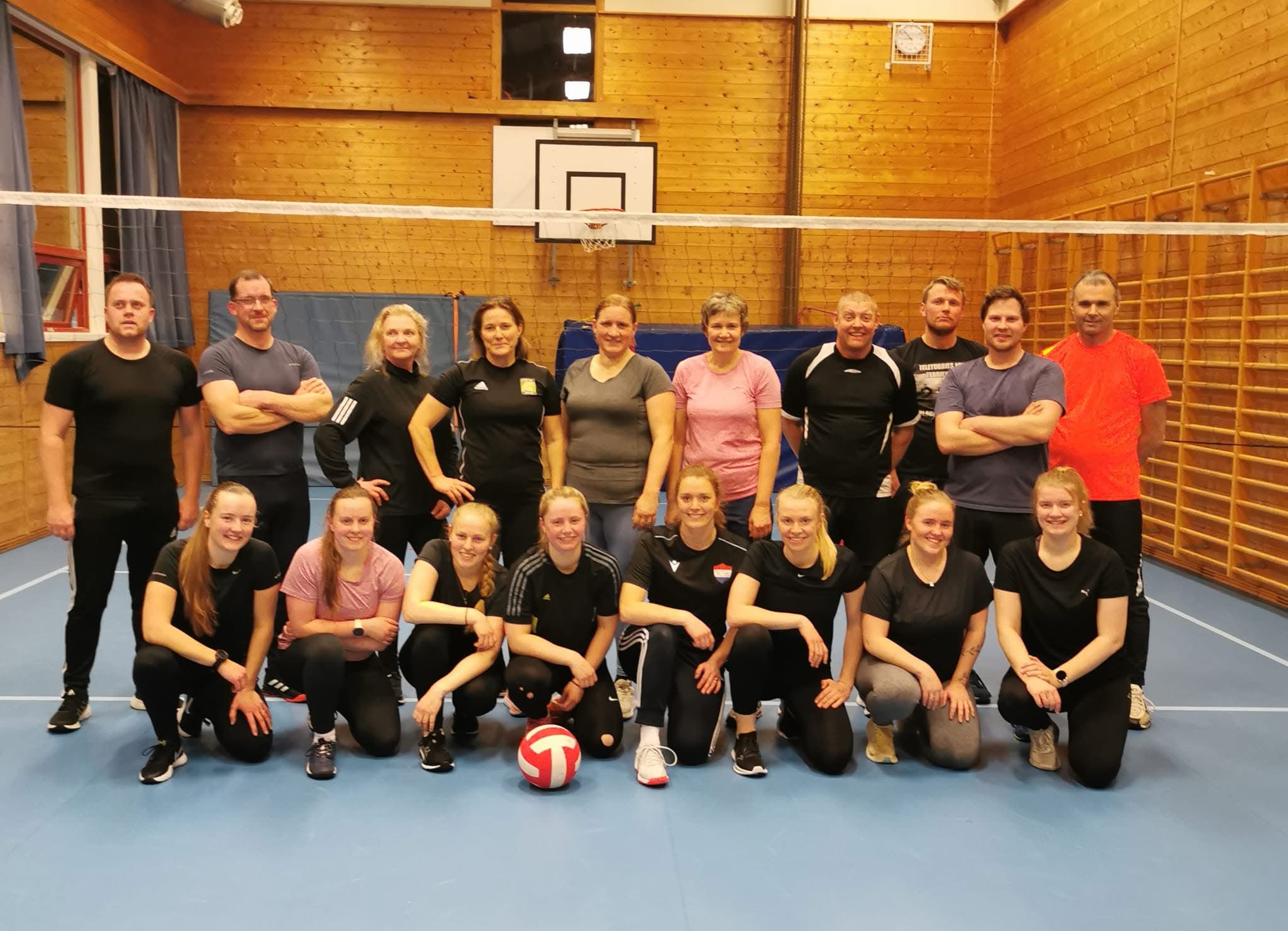 Mandagstrim i gymsalen