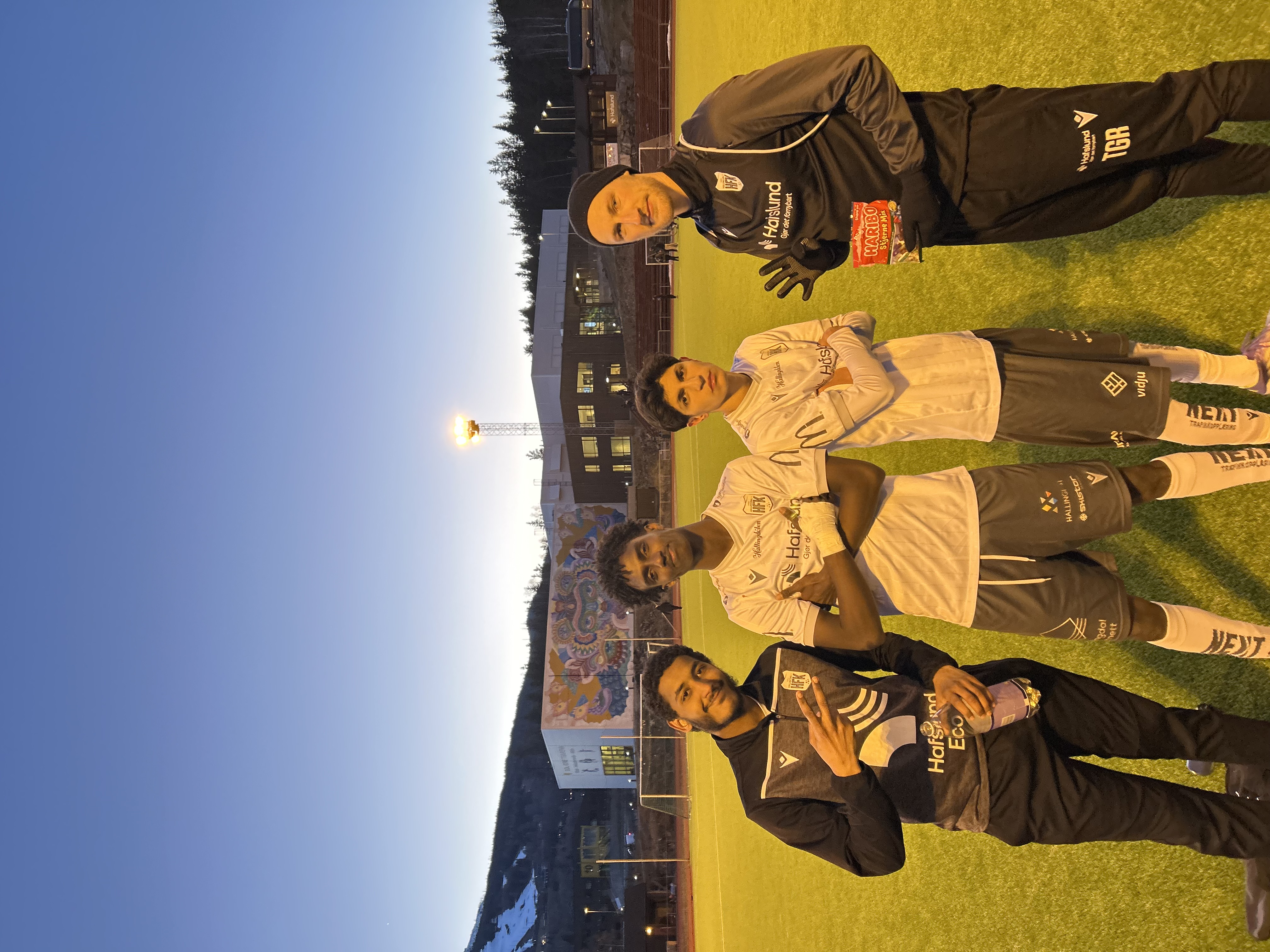 Før kampen - Åskollen borte!