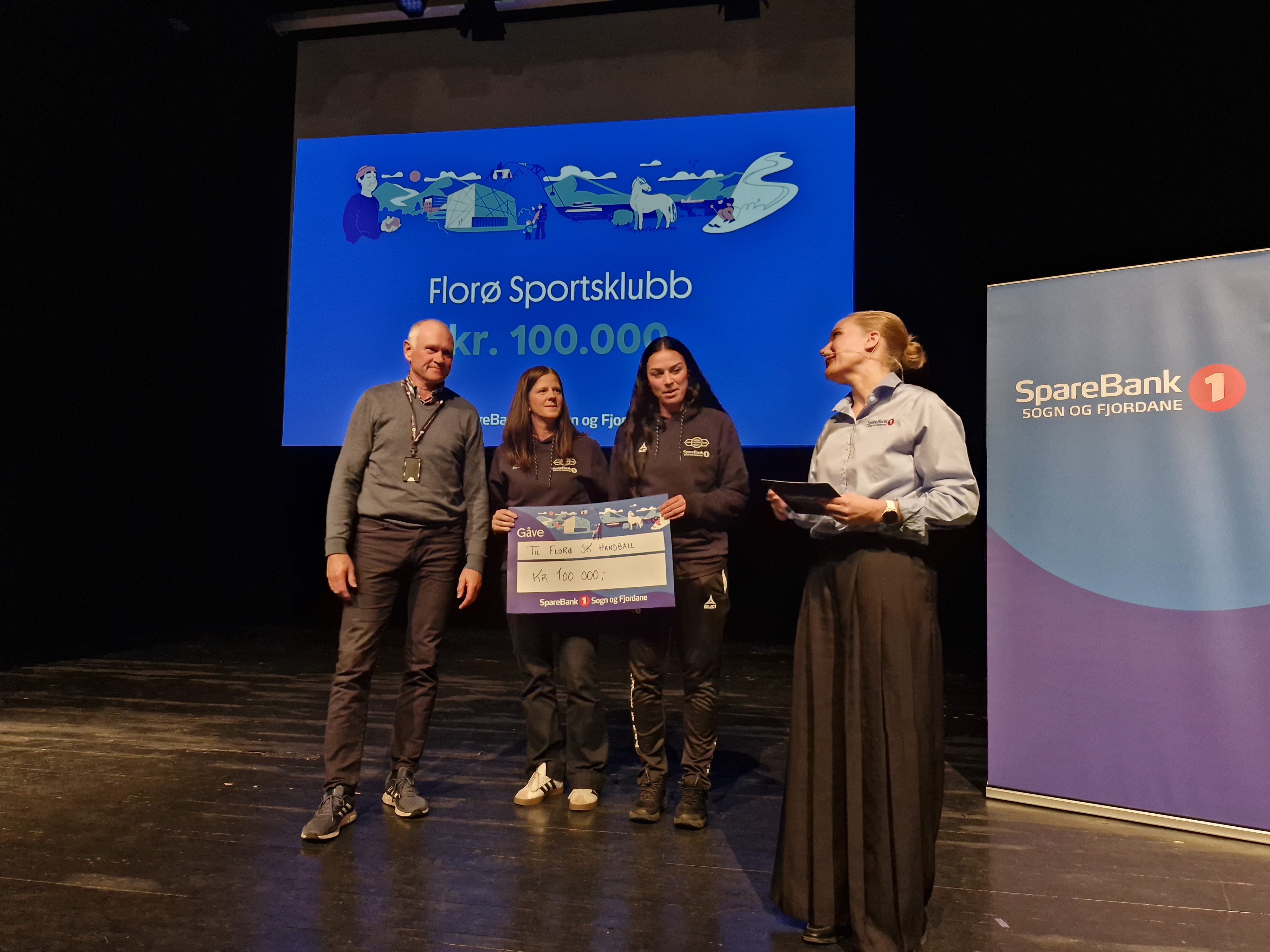 Fantastisk gave fra Sparebankstiftelsen i Sogn og Fjordane til Florø SK Handball.