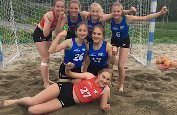 Seier til Njård J12 i beachserien i håndball