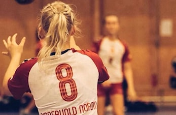 Håndballskolen i vinterferien er åpen for påmelding!