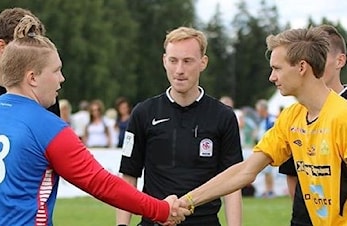 Aleksander dømmer G19-cupfinalen!