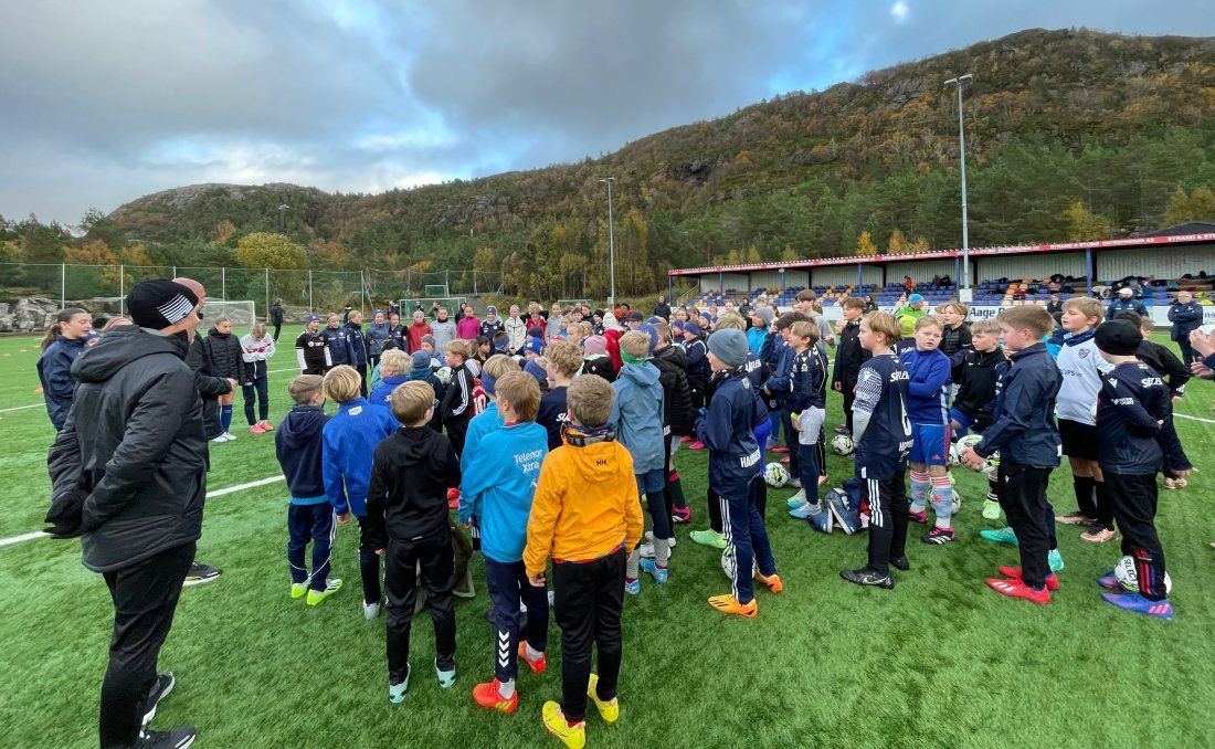 Bilder fra Sparebank 1 Nordmøre Fotballskole