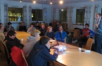 Lydhør forsamling i Vikinghallen i kveld