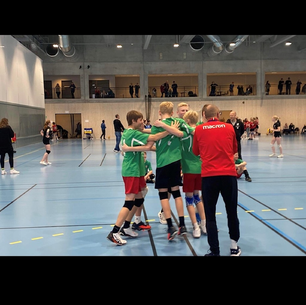 Background image for Volleyball - 5. plass til U15 i Regionmesterskapet