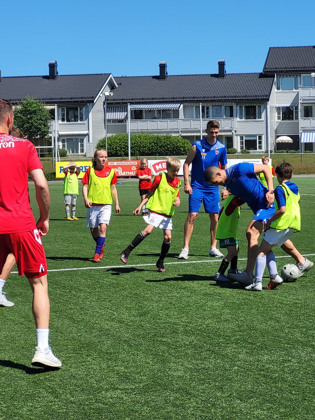 fotballskolen 2022.jpg