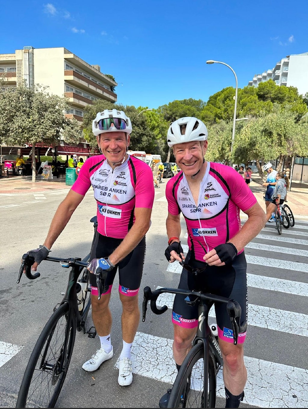 387328319_905899920970046_5924088138596562315_n.jpeg Øyvind Sverdsten og Jørn Fjeldavlie før start