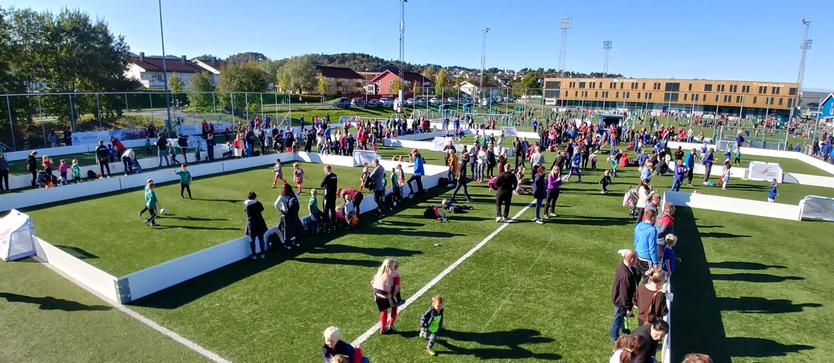 Strålende lørdag i Barnefotballen