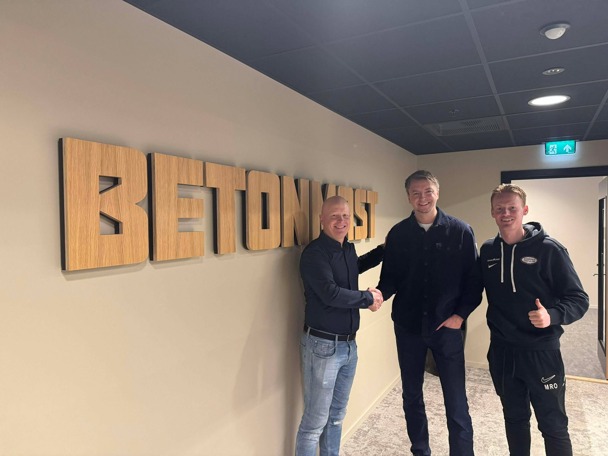 Luke 20: Betonmast blir hovedsponsor for vårt nye jenteakademi på Stoppen