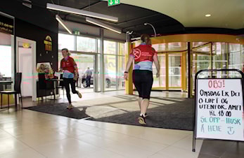 Nesten 100 deltakere på innendørs o-løp