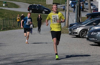 Tenåringsduell om karusellsiger