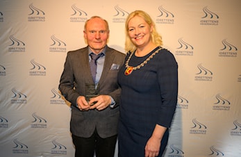 Eivind Bakk mottok prisen for årets ildsjel under idrettens hederskveld