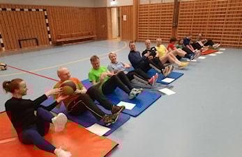 Mange på trening i kveld, både i sentrum og inne.