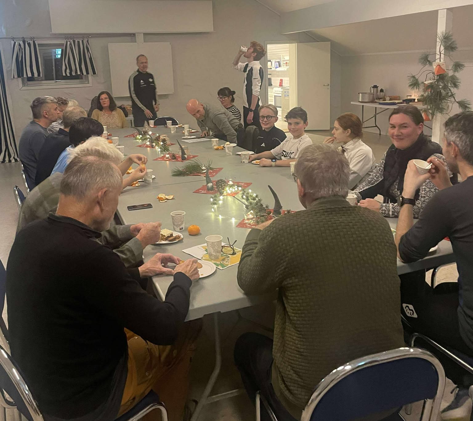 Mye folk, variert program og god stemning under sesongavslutninga i Gruva