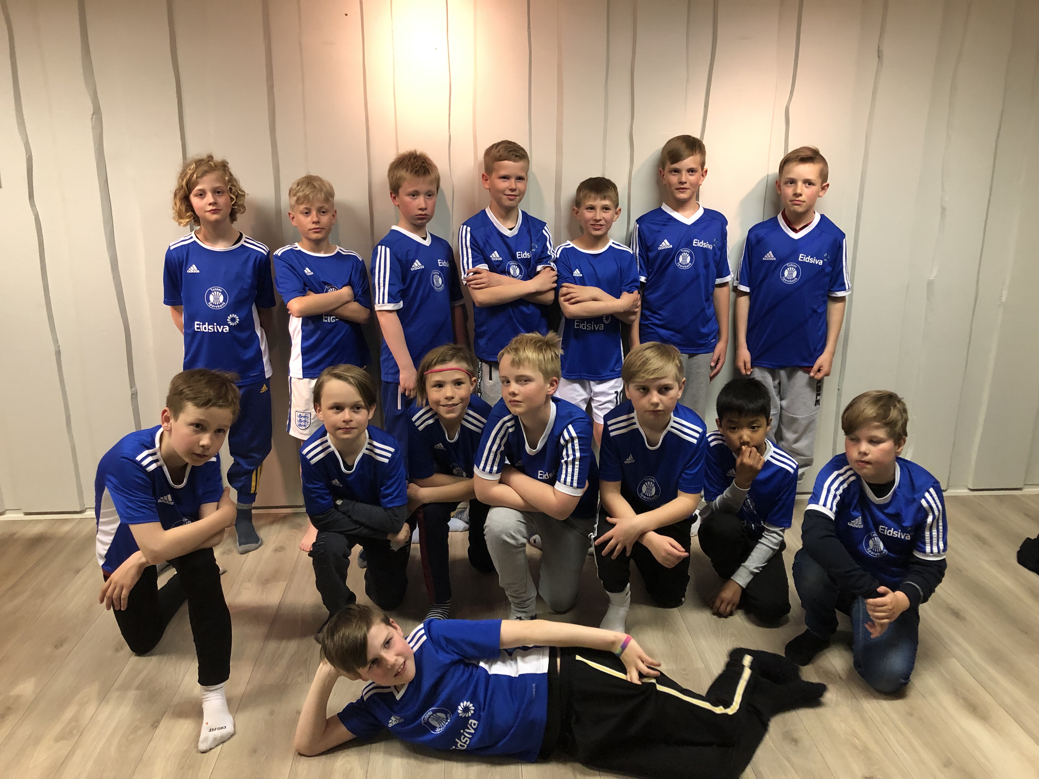 Gutter 11 bygger lag med kick-off på hjemmebane!