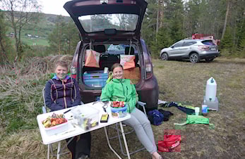 Sol, sur vind og motbakker i Leveld