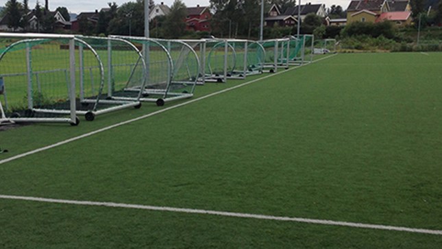 OM ÅPNING FOR TRENING OG KORLEIS FØRDE IL FOTBALL FORHELD SEG TIL DETTE