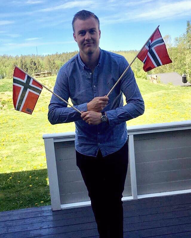 Årets Viking signerer for ett nytt år!