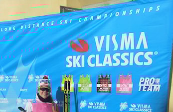 Marie Renèe i rosa ungdomstrøye!