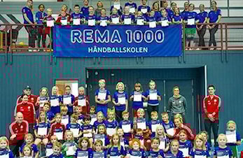 SIF Håndball ønsker velkommen til Håndballskolen 2023 .Husk påmeldingsfrist 18 september