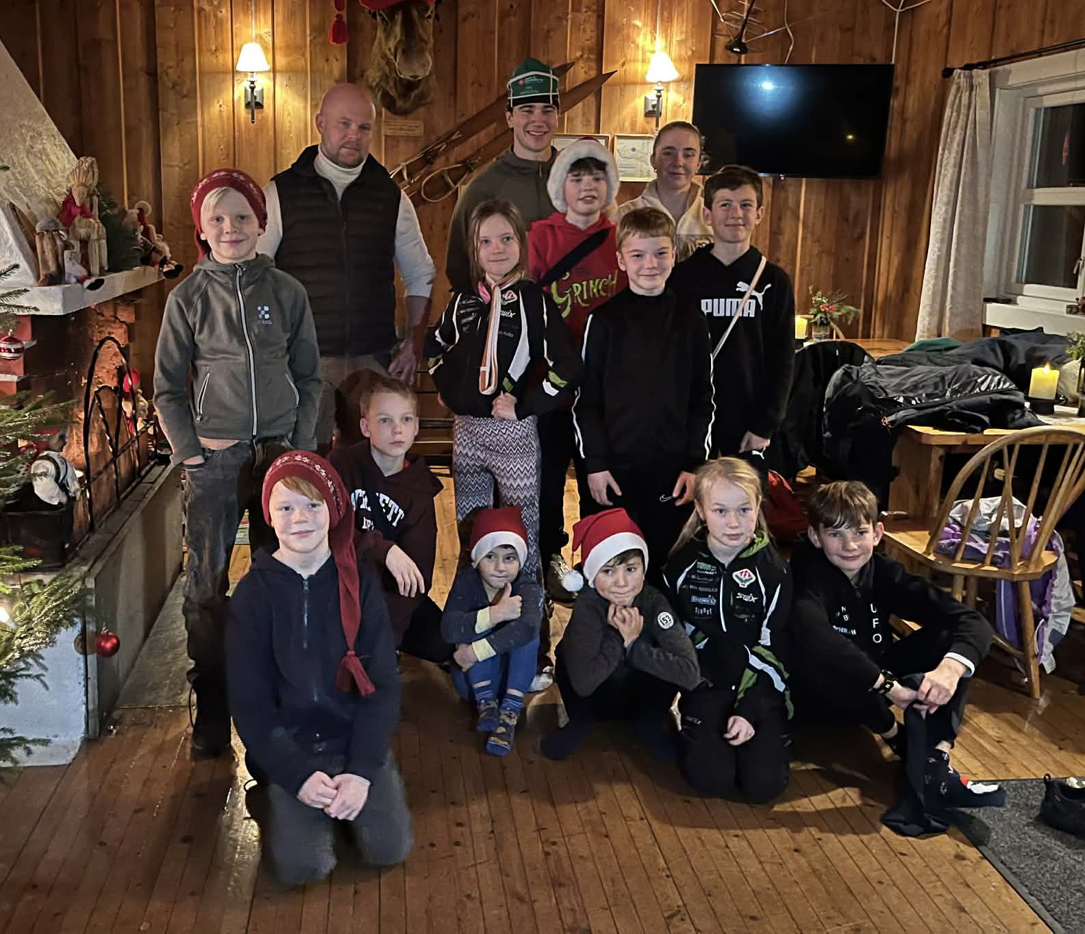 Skigruppa med juleavslutning på Ertehytta!