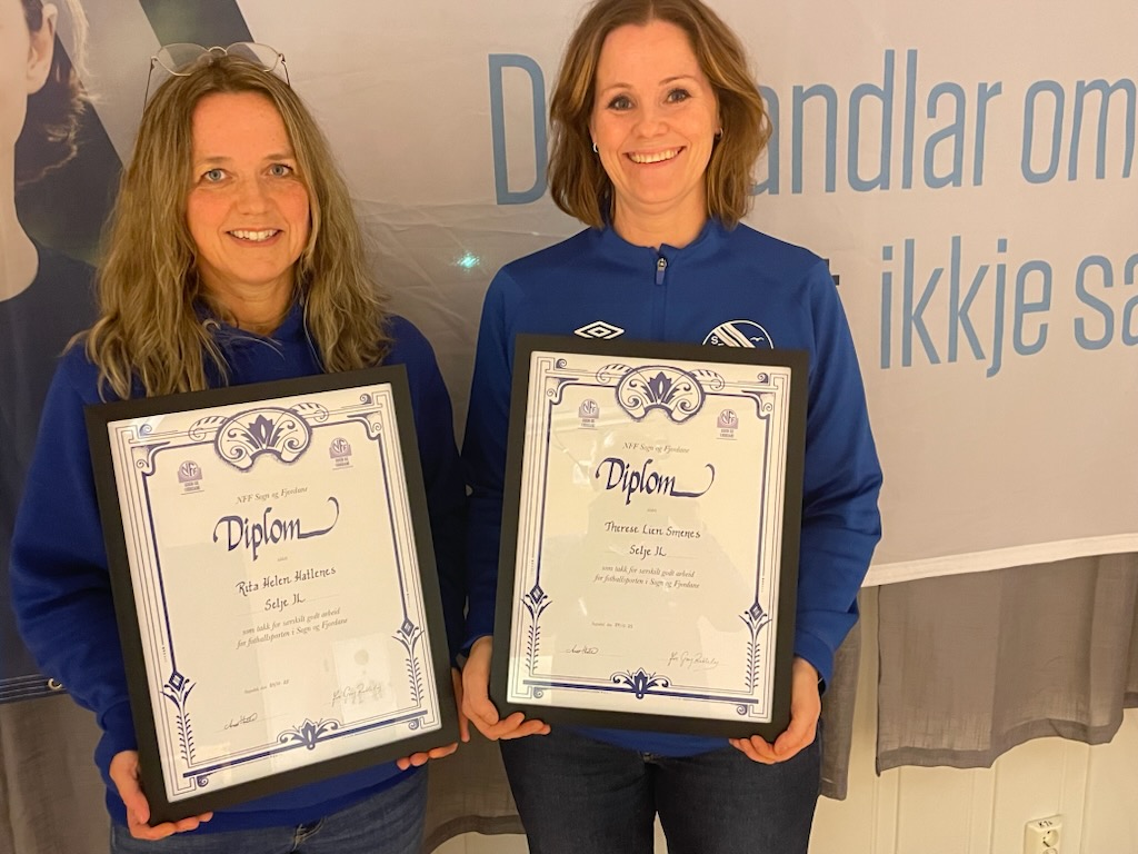 Blå diplom til Rita og Therese