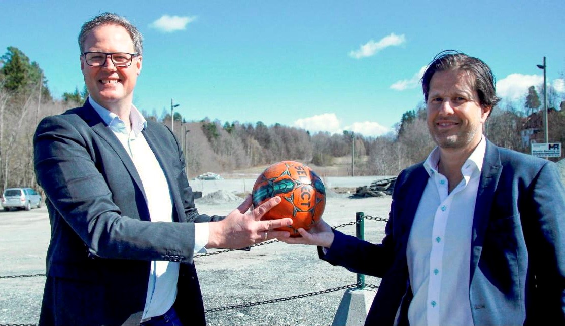Knoll og Tott gir seg på topp
