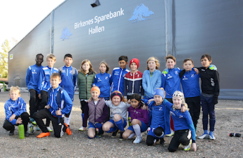 Parkeringsplassen rundt hallen i Birkenesparken stenges kortvarig for utbedring.