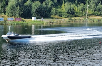 Første dag av NM aldersbestemt vannski over