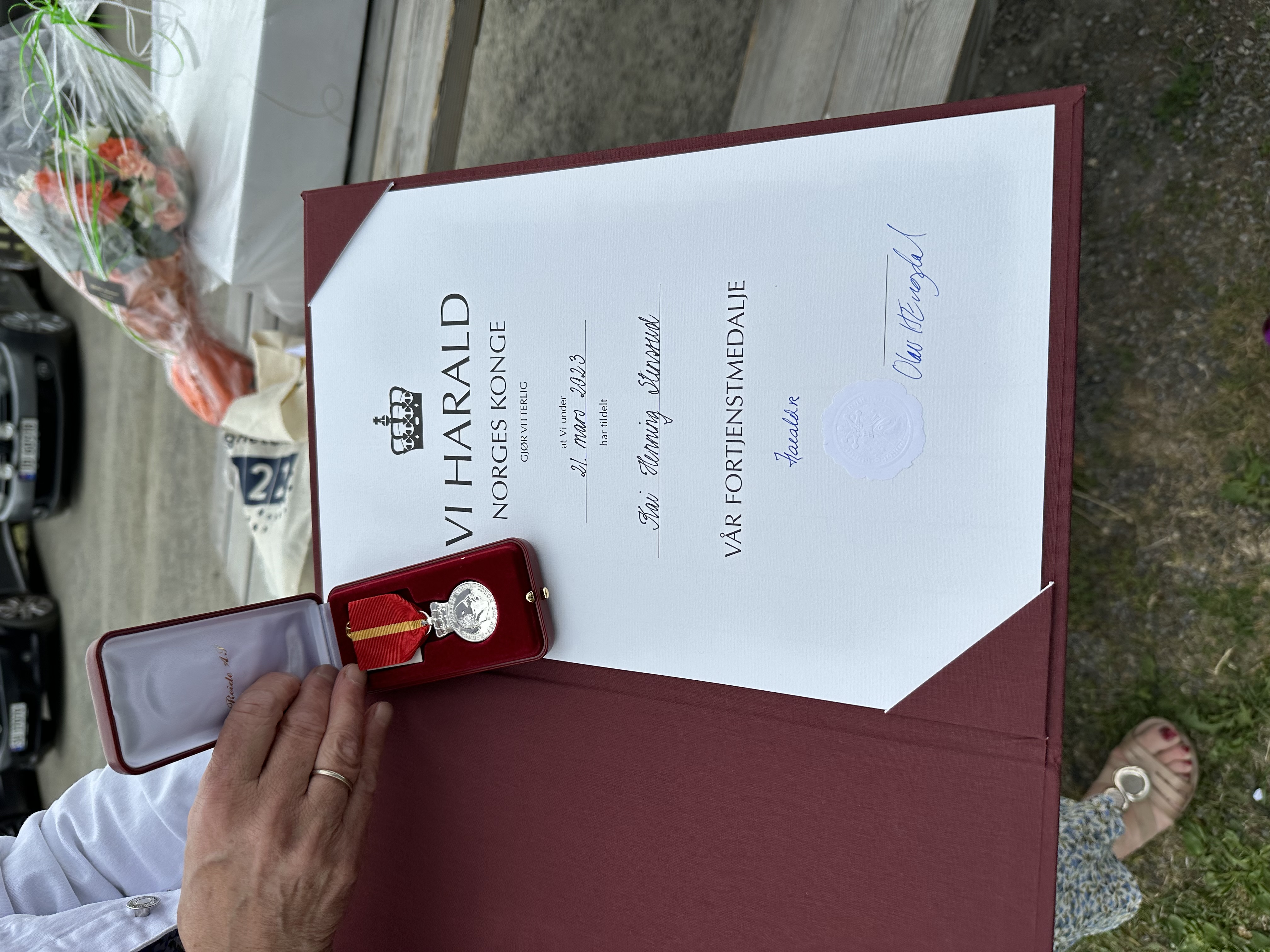 Fikk Kongens Fortjenestemedalje