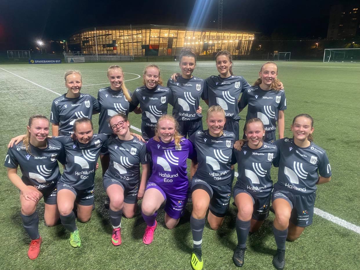 Hallingdal FK J17 topper futsal etter nest siste serierunde