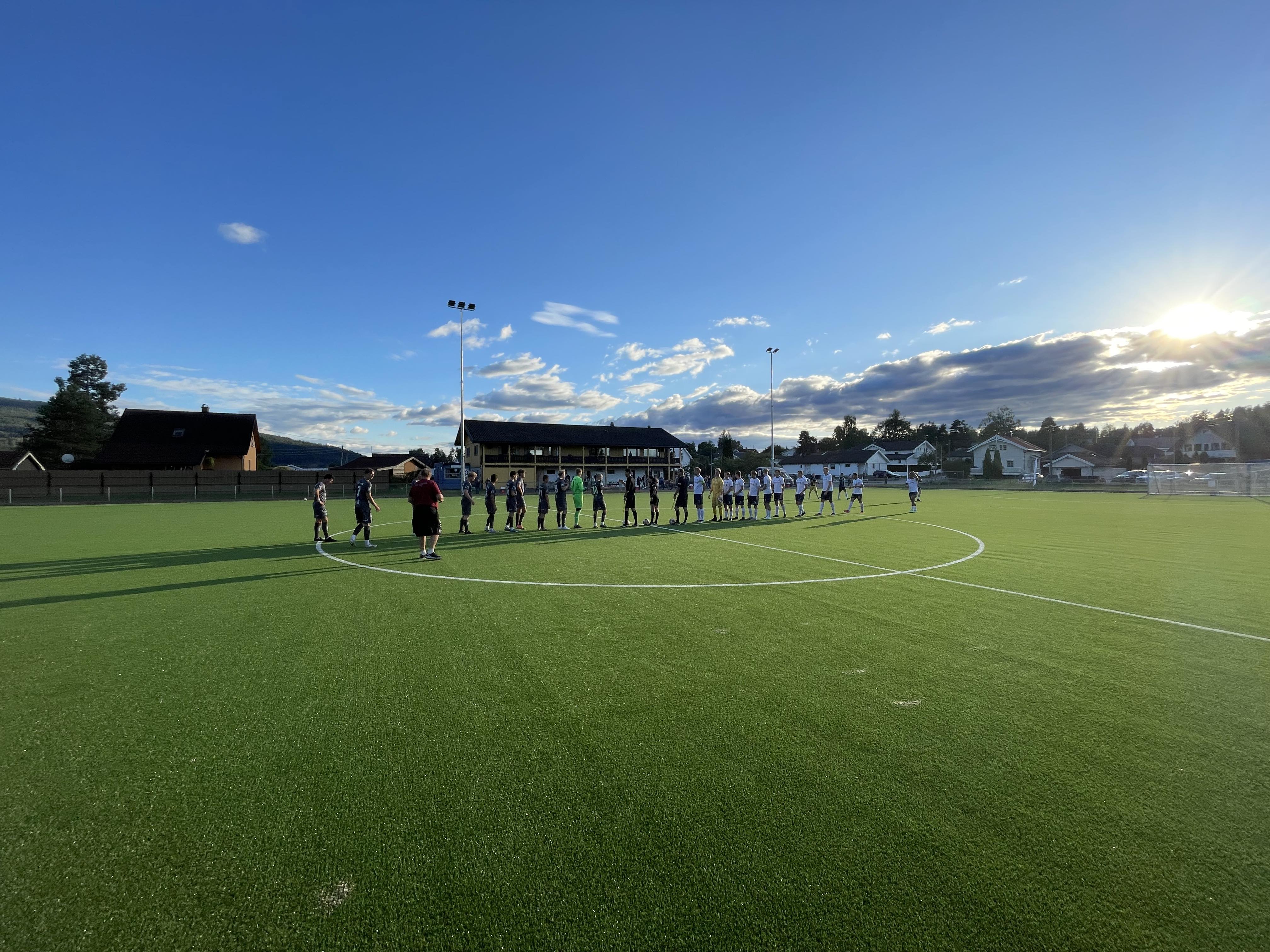 IKKE MYE ROLIG PÅ ROLIGHETSMOEN. HFK TOK SEIEREN PÅ OVERTID I EN SPENNENDE 9 MÅLSTRILLER.