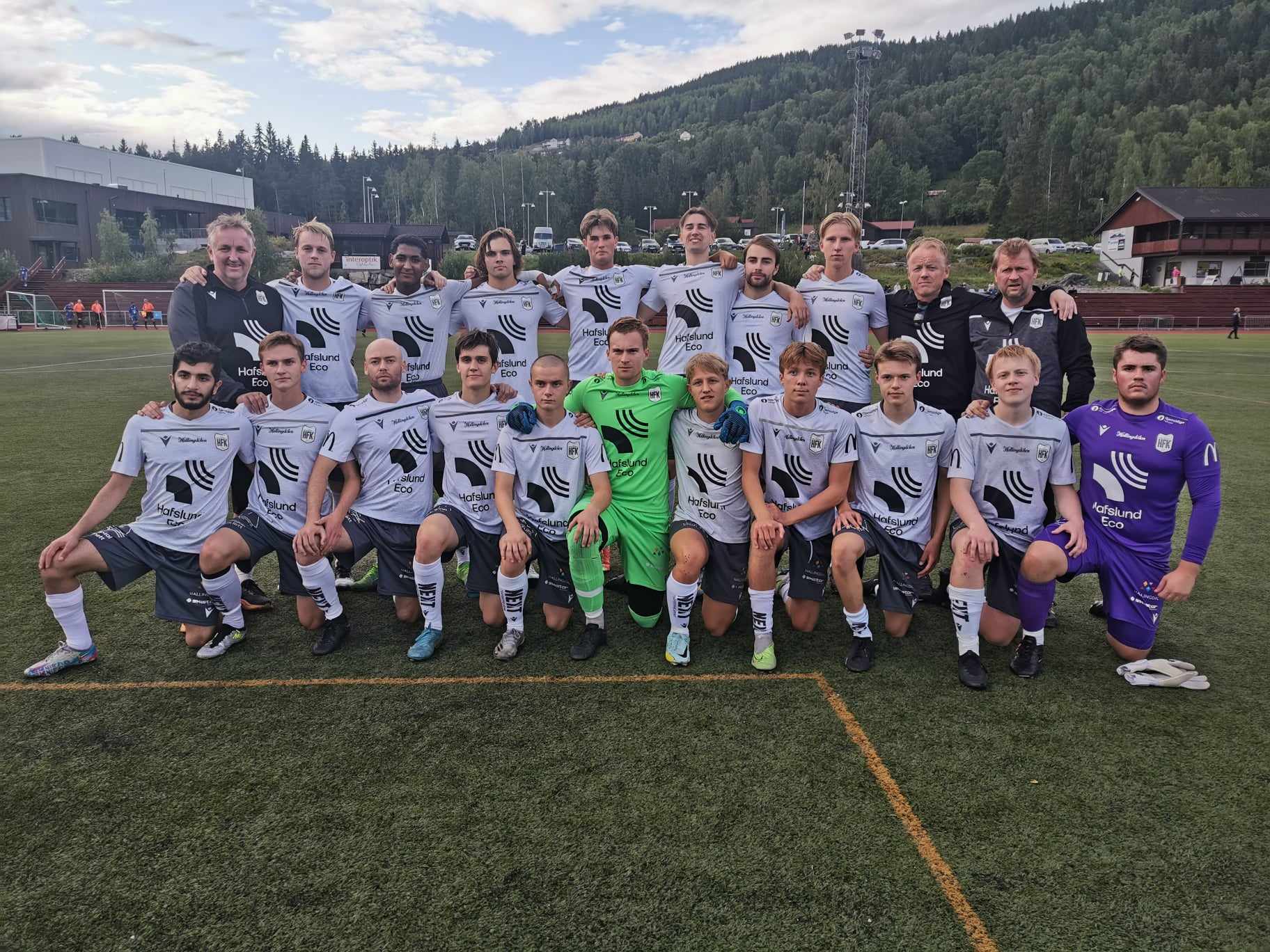 KONTROLLERT OG REVANSJE MOT ET VANSKELIG EIKER/KVIKK LAG. &nbsp; &nbsp;