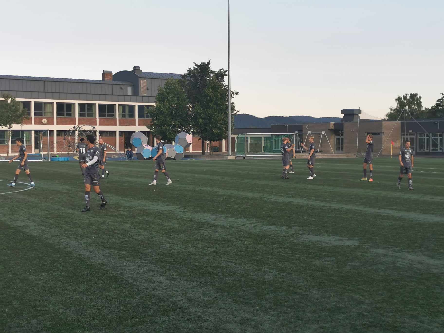 STERK OVERTIDSSEIER BORTE MOT TOPPLAGET DBK. FØRSTE SEIER PÅ ØREN BANEN SIDEN 2014