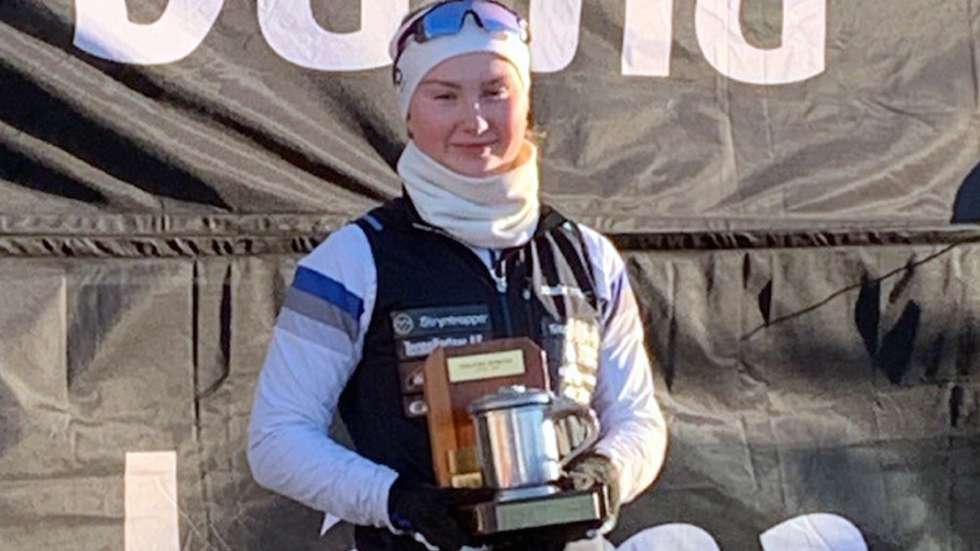Katrine Svarstad Heggdal vart beste 16-åring i Holmenkollen.