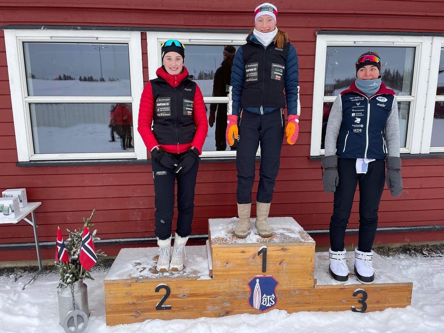 Maren Hjelmeset Kirkeeide og Emilie Flo Stavik med dobbeltsiger i Norgescupen