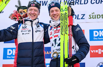 VM-gull til Tarjei og Johannes i den siste VM-stafetten!