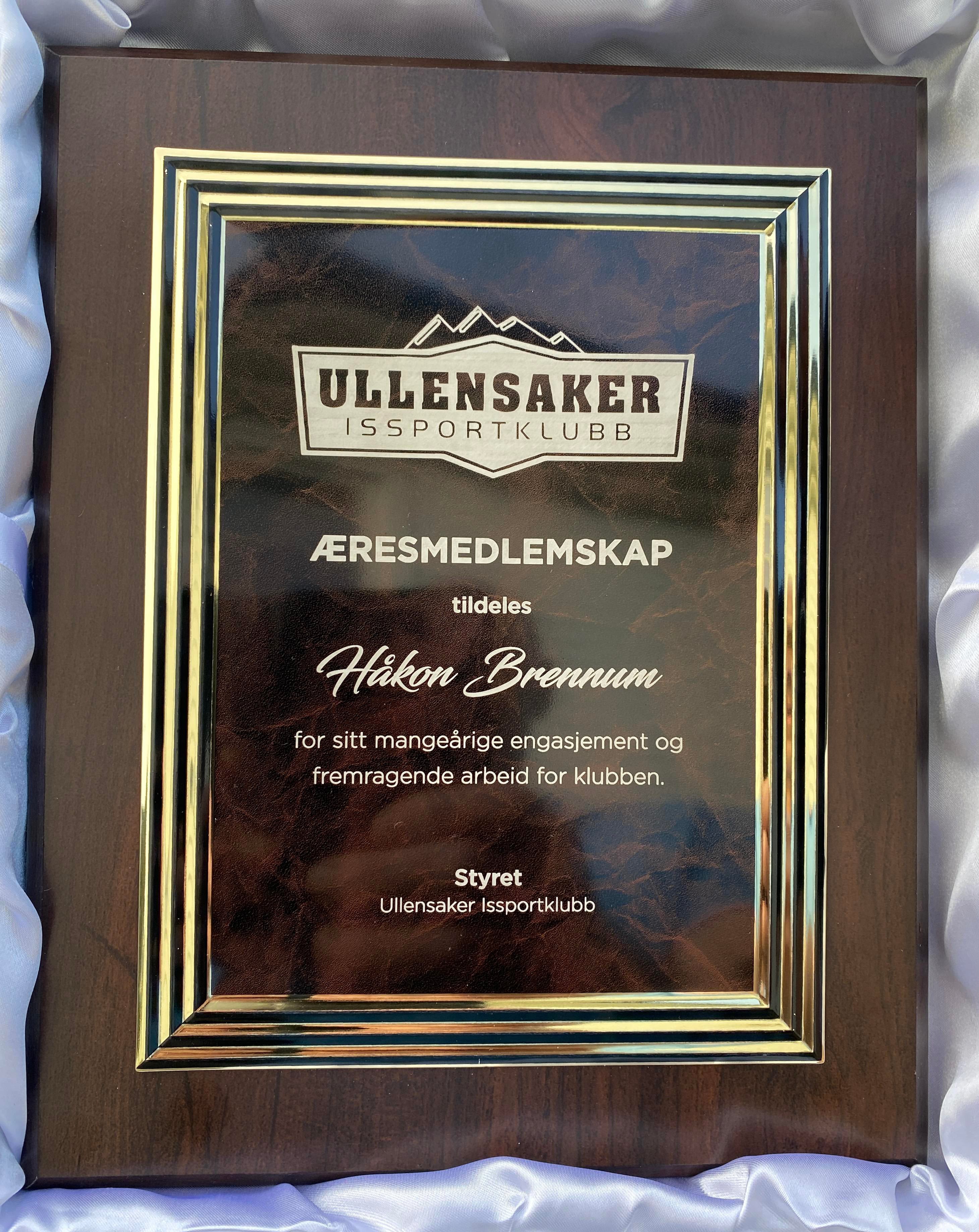 Utnevnelse av klubbens første Æresmedlem