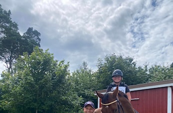 FELTRITT PÅ AGR OG RAET