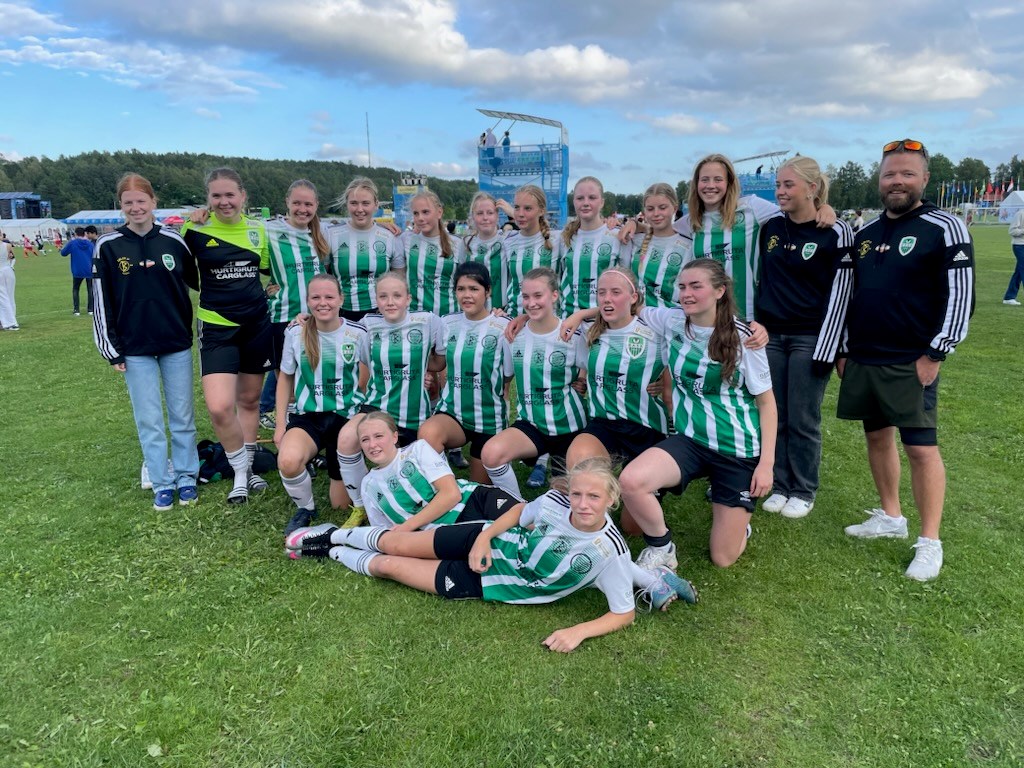 Samarbeidslaget J17 til åttendedelsfinale