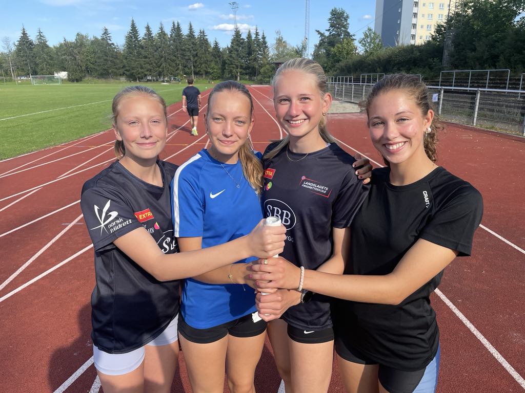 Disse jentene skal løpe UM