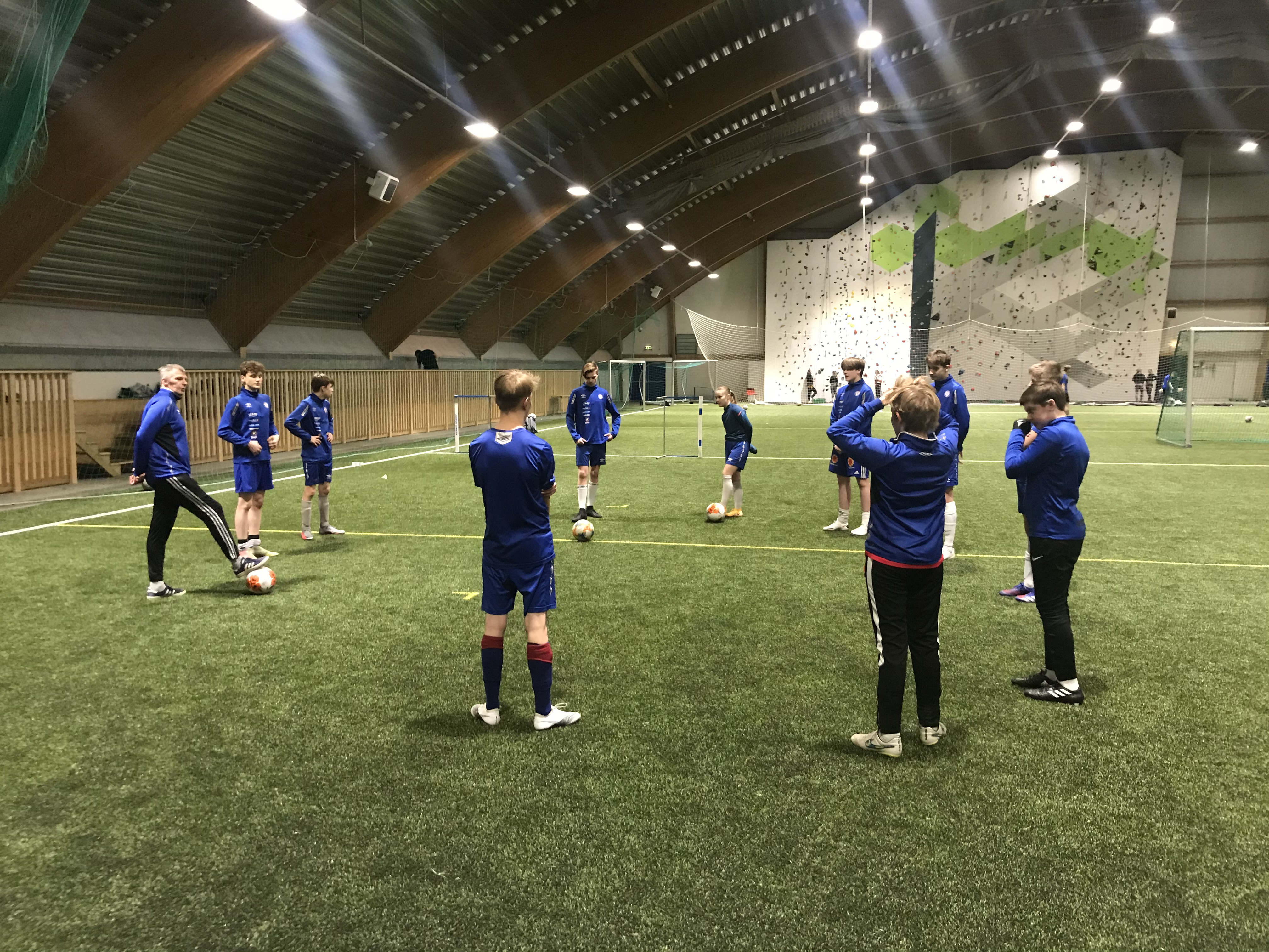 Lyngenhallen åpen igjen - med ny inngang