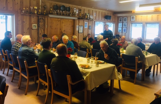 Julelunsj med pensjonistene