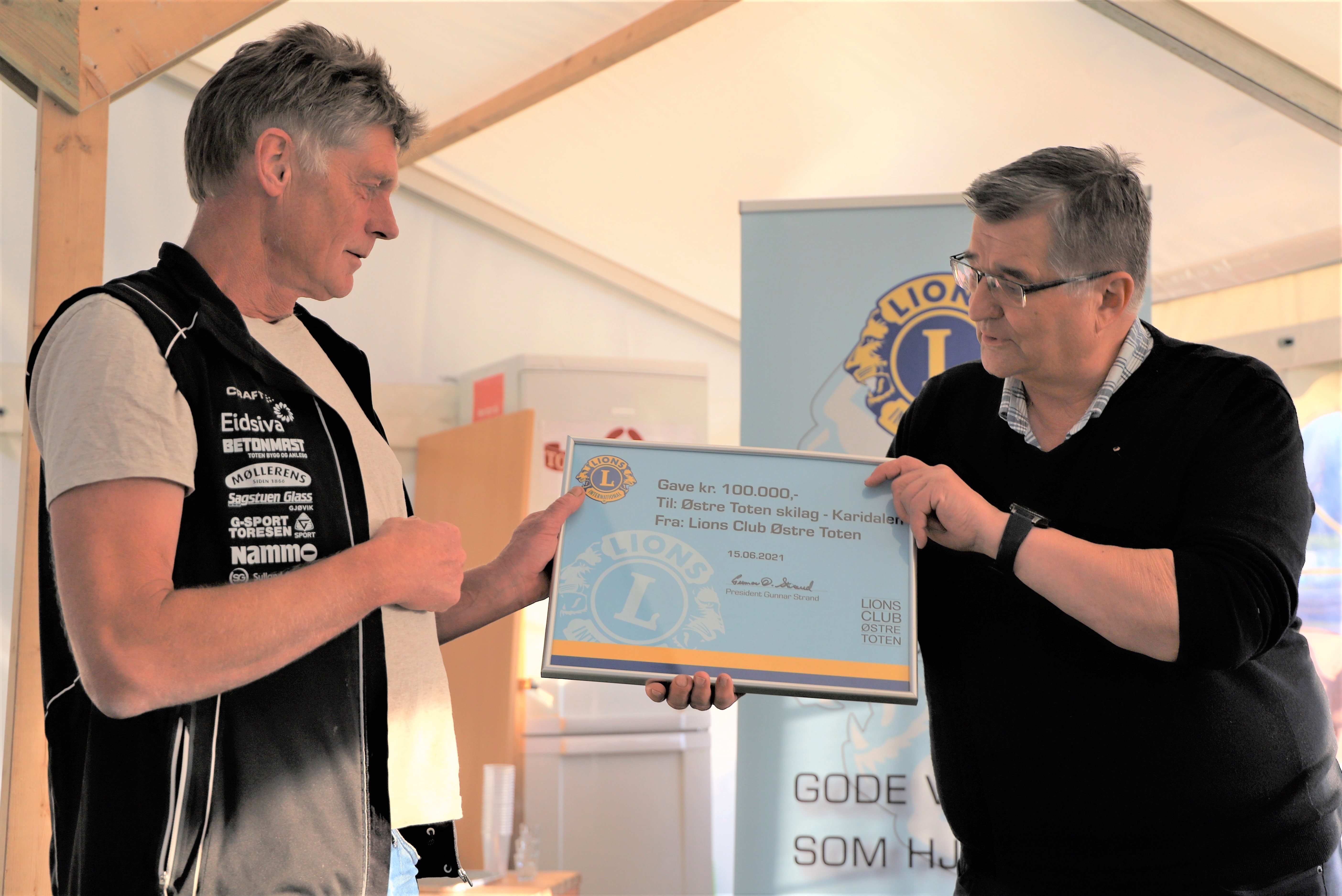 Gavesjekk fra Lions Club