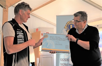 Gavesjekk fra Lions Club