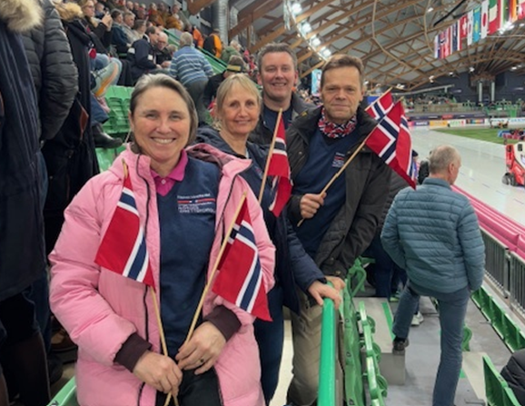 Idrettsrådet tilskuere på VM skøyter i Vikingskipet