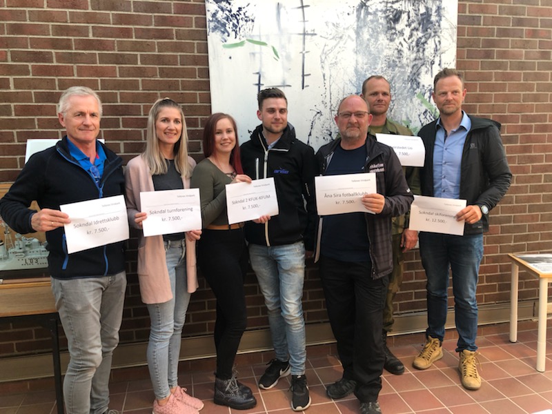 Åna Sira Fotballklubb tildelt midler fra Tellenes Vindpark fond.