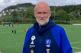 STRANDMAN MED PÅ LAGET VIDERE - FORTSETTER SOM TRENER OG BLIR SPORTSLIG LEDER!