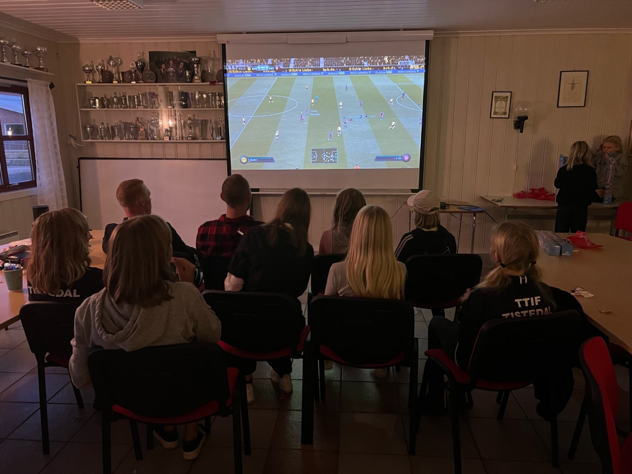 Hyggelig kveld for J 09/10/11.